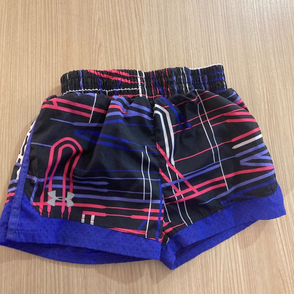 Under Armour Shorts Black and Purple 6 Lined Elastic Waist Geometric Print GUC